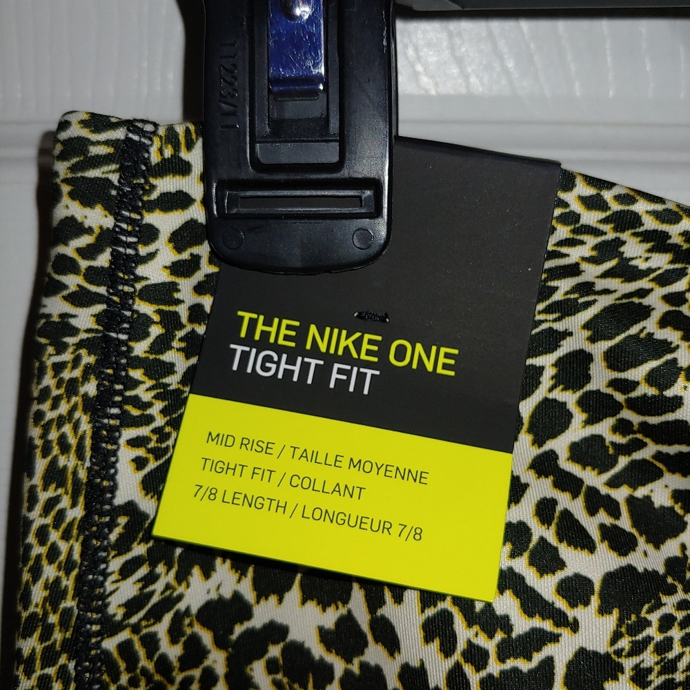 Nike Women's CK3072-010 7/8 Leggings Size XL - Picture 3 of 6